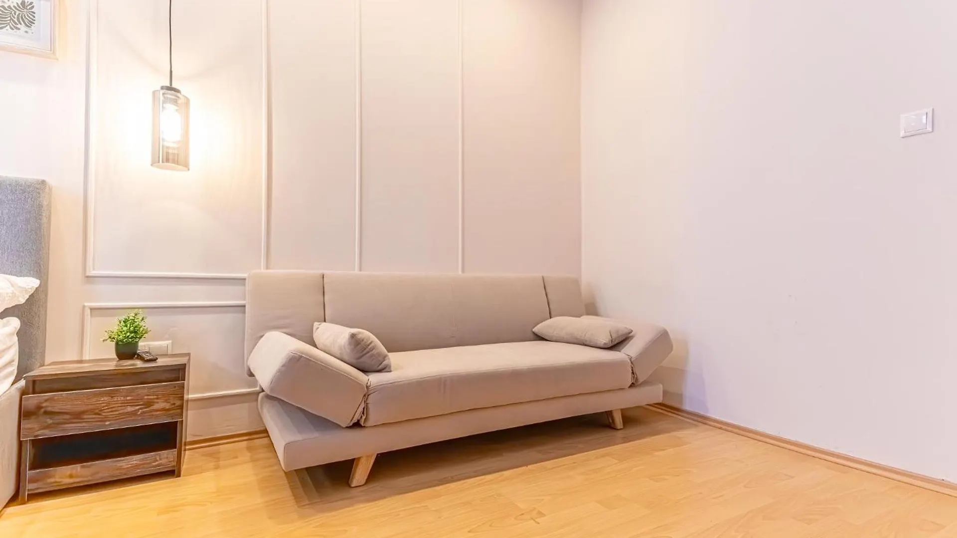 Tranquil 1Br Apartment Near The Heart Of Viena