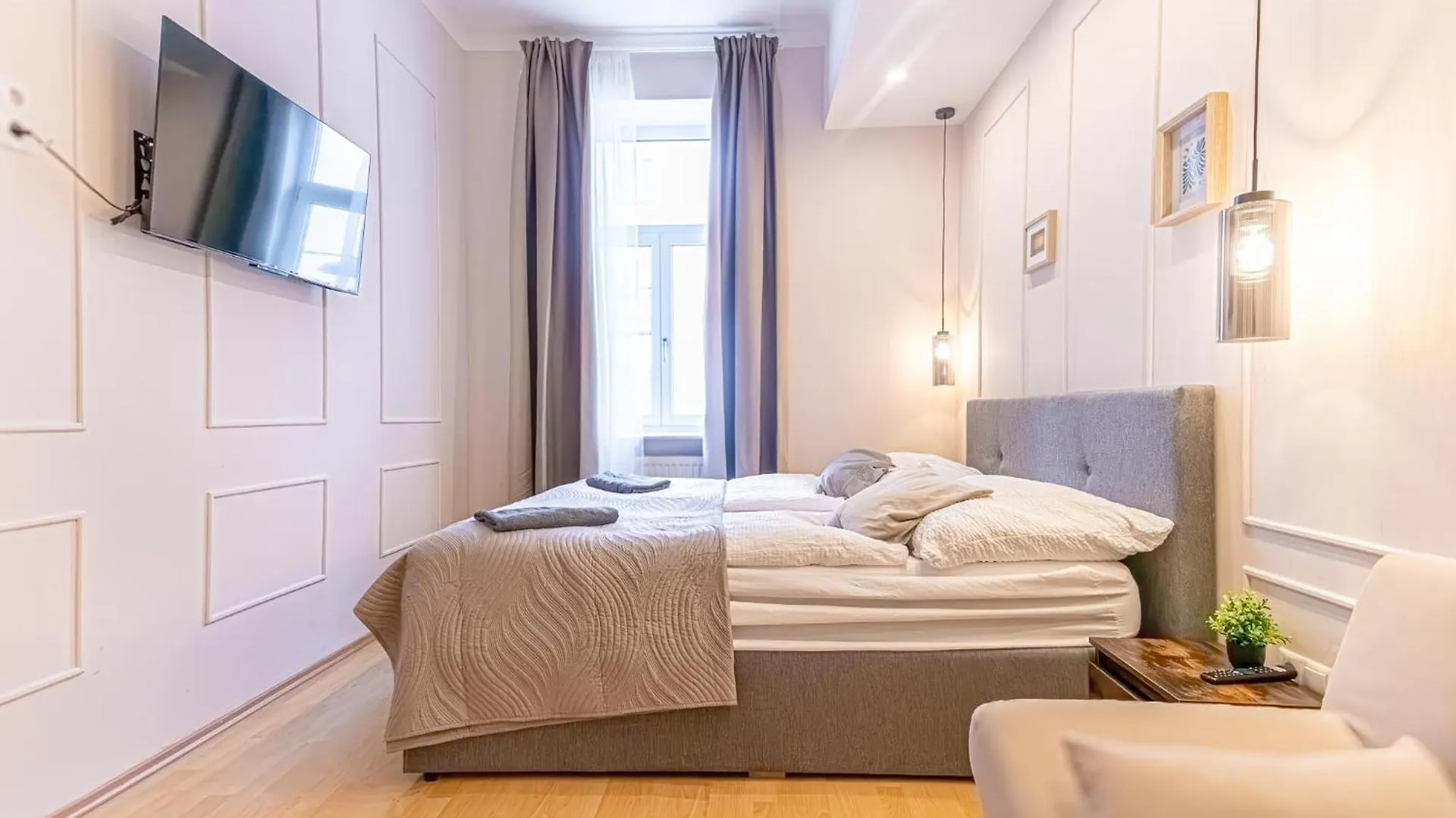Tranquil 1Br Apartment Near The Heart Of Viyana