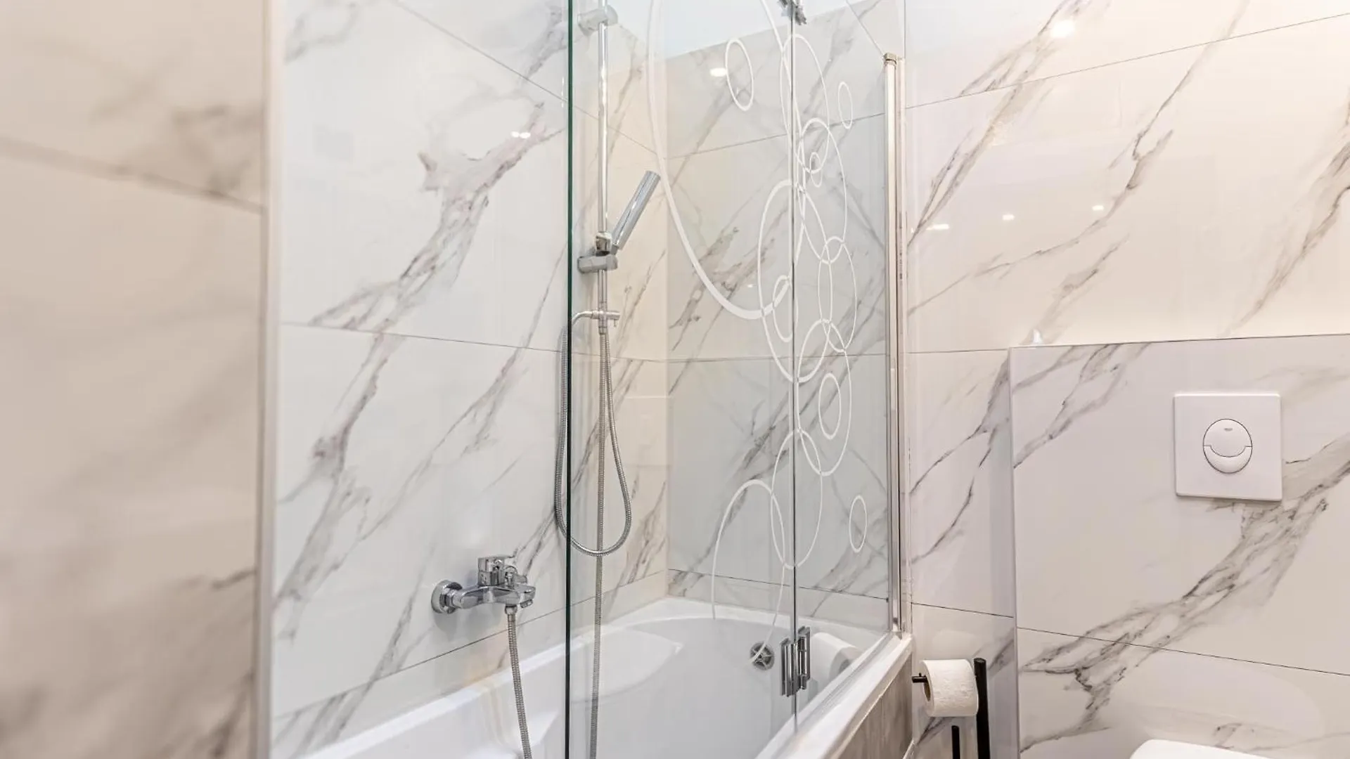Tranquil 1Br Apartment Near The Heart Of Viena 0*,